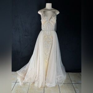 Exquisite Cream Lace Prom Dress